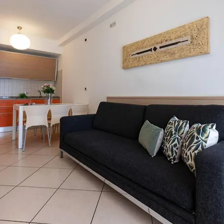 Coastal Getaway With Pool Apartman Bibione