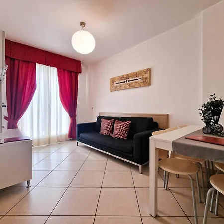 Coastal Getaway With Pool Apartman *