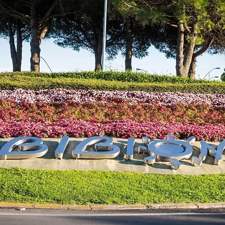 Appartement Coastal Getaway With Pool Bibione